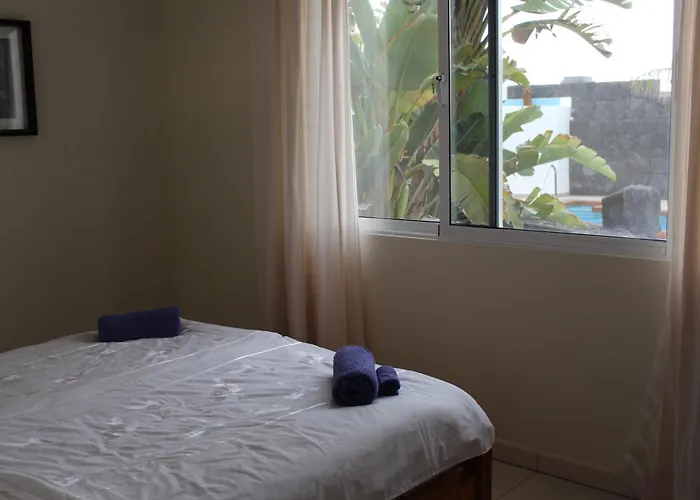 Niki Mit Beheiztem Gemeinschaftspool Für 2 Appartments *