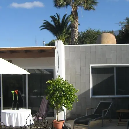 Niki Mit Beheiztem Gemeinschaftspool Fuer 2 Appartments Las Breñas