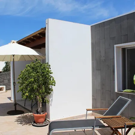 Niki Mit Beheiztem Gemeinschaftspool Fuer 2 Appartments Las Breñas