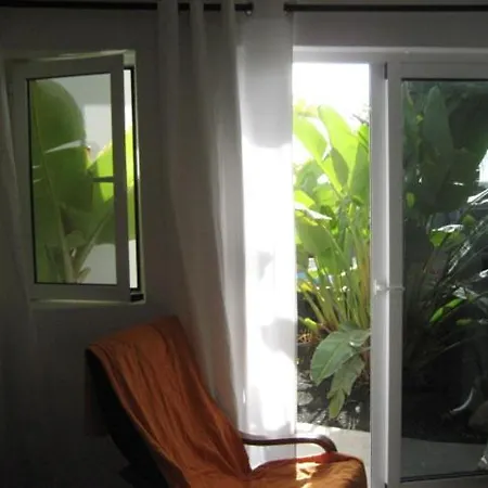 Niki Mit Beheiztem Gemeinschaftspool Fuer 2 Appartments Daire *