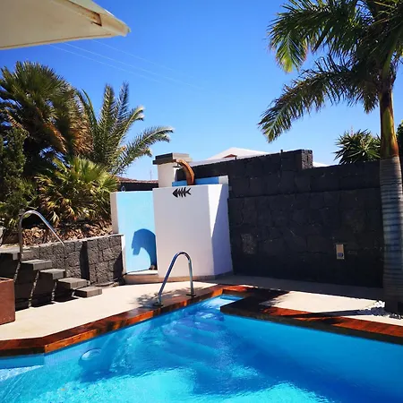 Niki Mit Beheiztem Gemeinschaftspool Fuer 2 Appartments Lägenhet