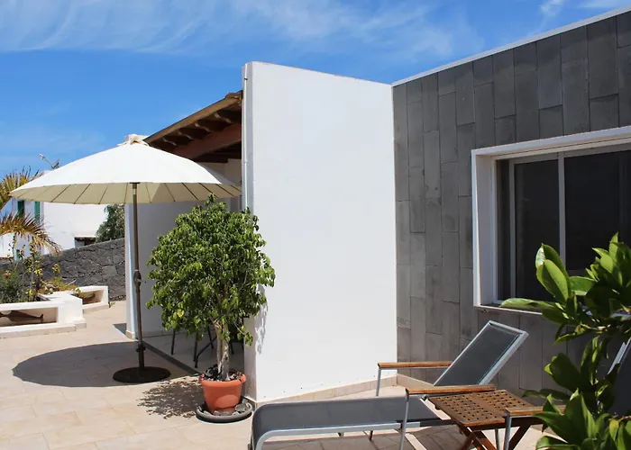 Niki Mit Beheiztem Gemeinschaftspool Fuer 2 Appartments Las Breñas