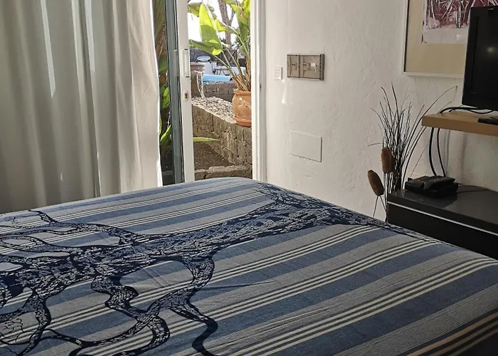 Niki Mit Beheiztem Gemeinschaftspool Fuer 2 Appartments Διαμέρισμα