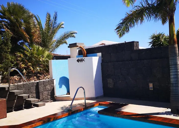 Niki Mit Beheiztem Gemeinschaftspool Fuer 2 Appartments Διαμέρισμα