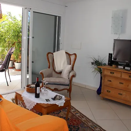 Niki Mit Beheiztem Gemeinschaftspool Fuer 2 Appartments 아파트 Las Breñas